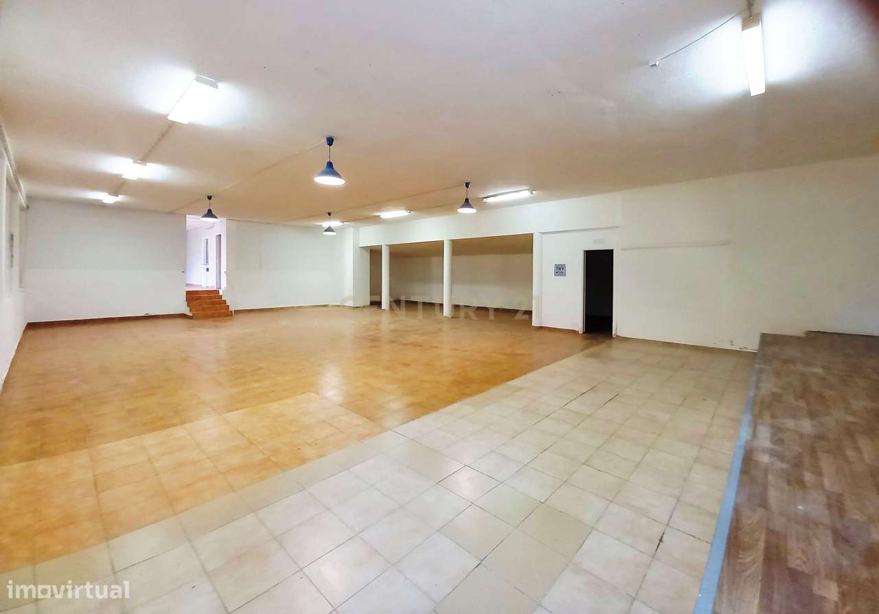 Reservado - Armazém em Albufeira com 272m2 - Grande imagem: 3/15