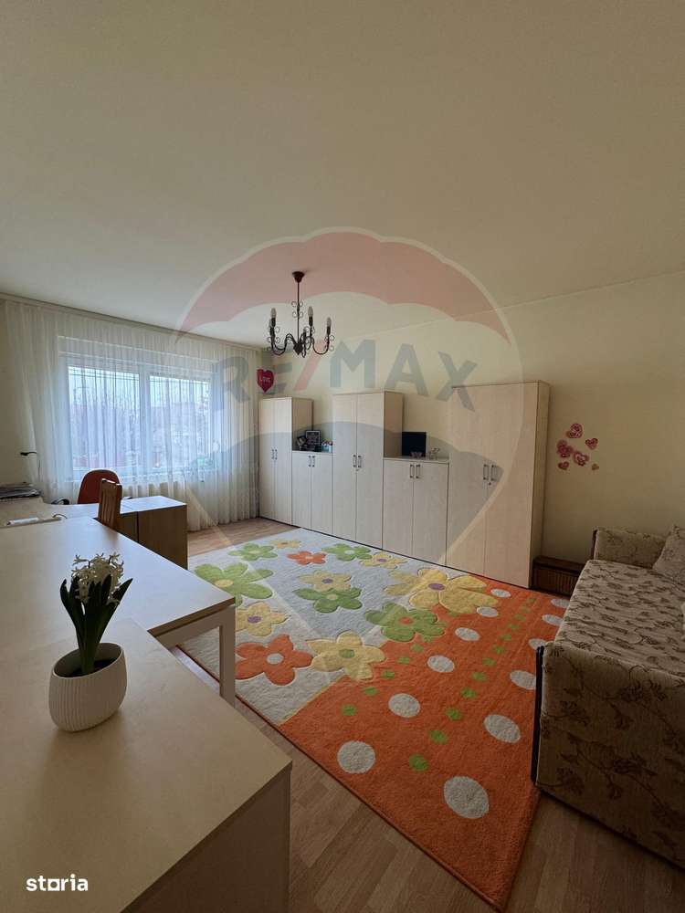 Casă / Vilă cu 10 camere de vânzare în zona Braytim - Imagine principală: 5/14