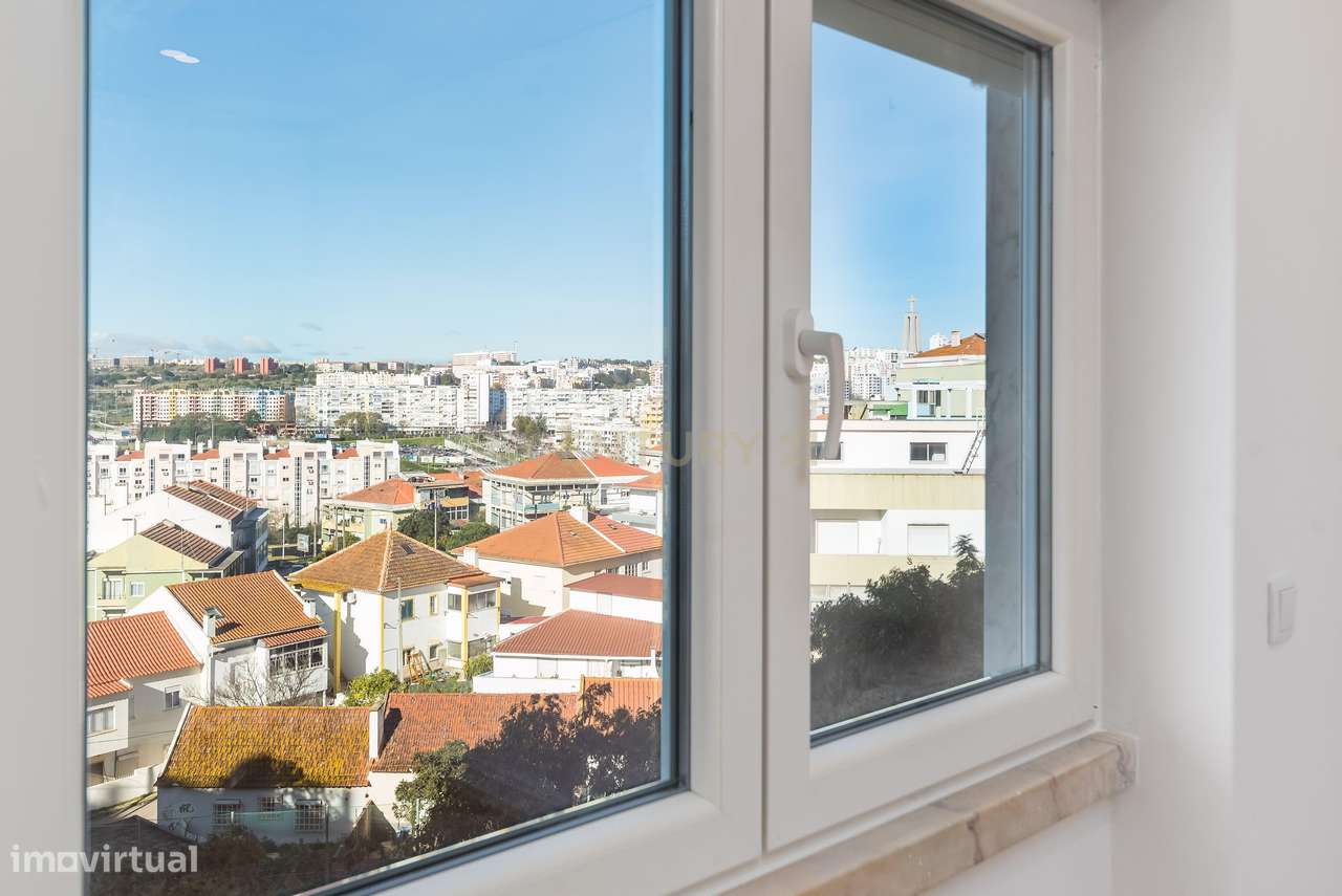 Apartamento T3 Totalmente Remodelado – Cova da Piedade, Almada-34