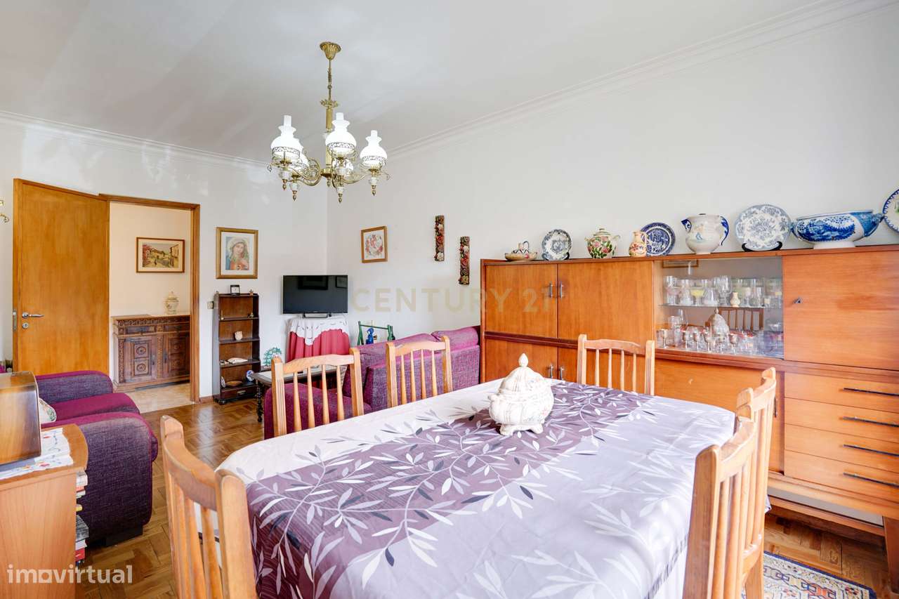 Já imaginou viver numa aldeia? E a poucos minutos de Cascais.-23