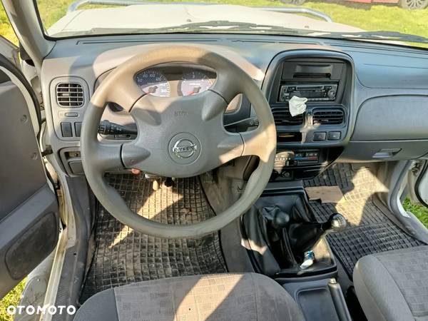 Nissan Pickup 2.5 TDi Navara - 5