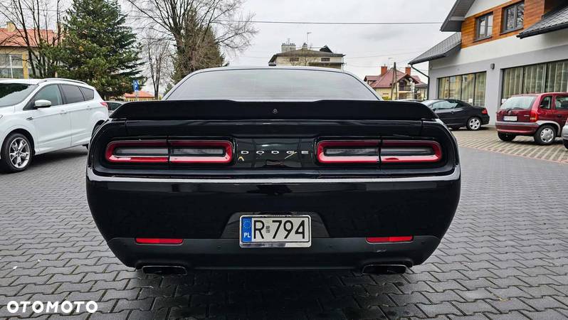 Dodge Challenger 5.7 R/T - 9