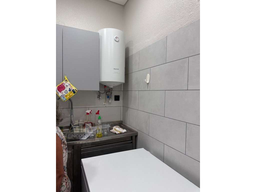 Espaço Comercial no Centro de Almada - Totalmente Equipado e Pronto...-7