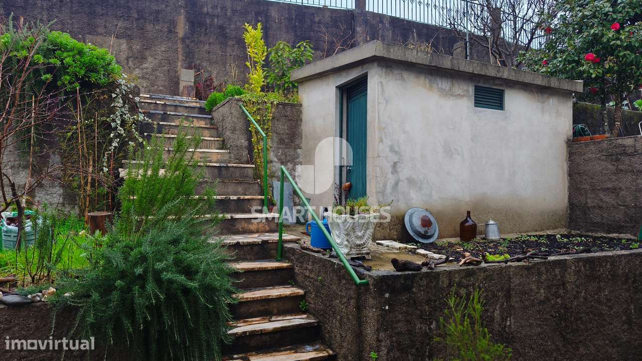 Moradia T3+1 em Avô c/ terreno-30