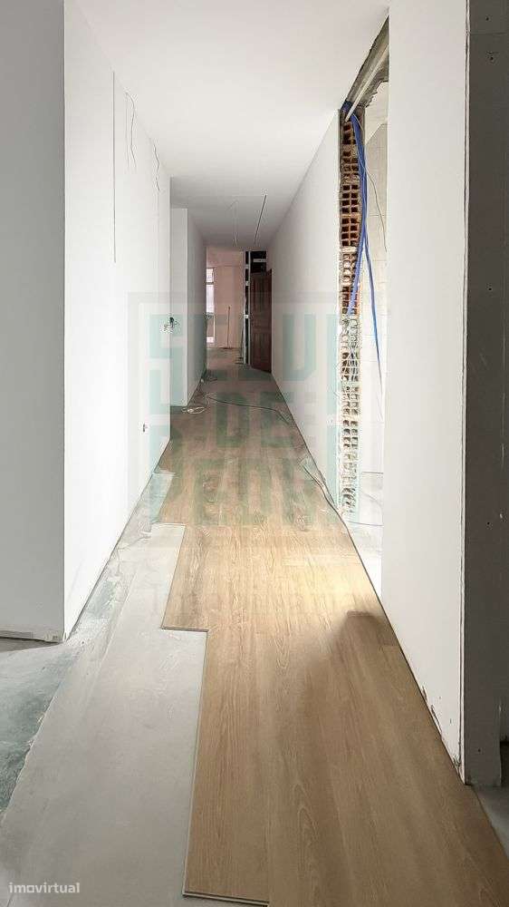 Apartamento T2+1 Centro de Paços de Ferreira-33