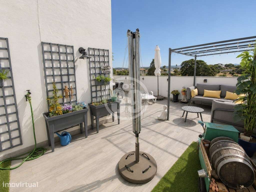 Moradia em Banda na Branqueira Terraço Amplo com Vista Campo e Gara...-24