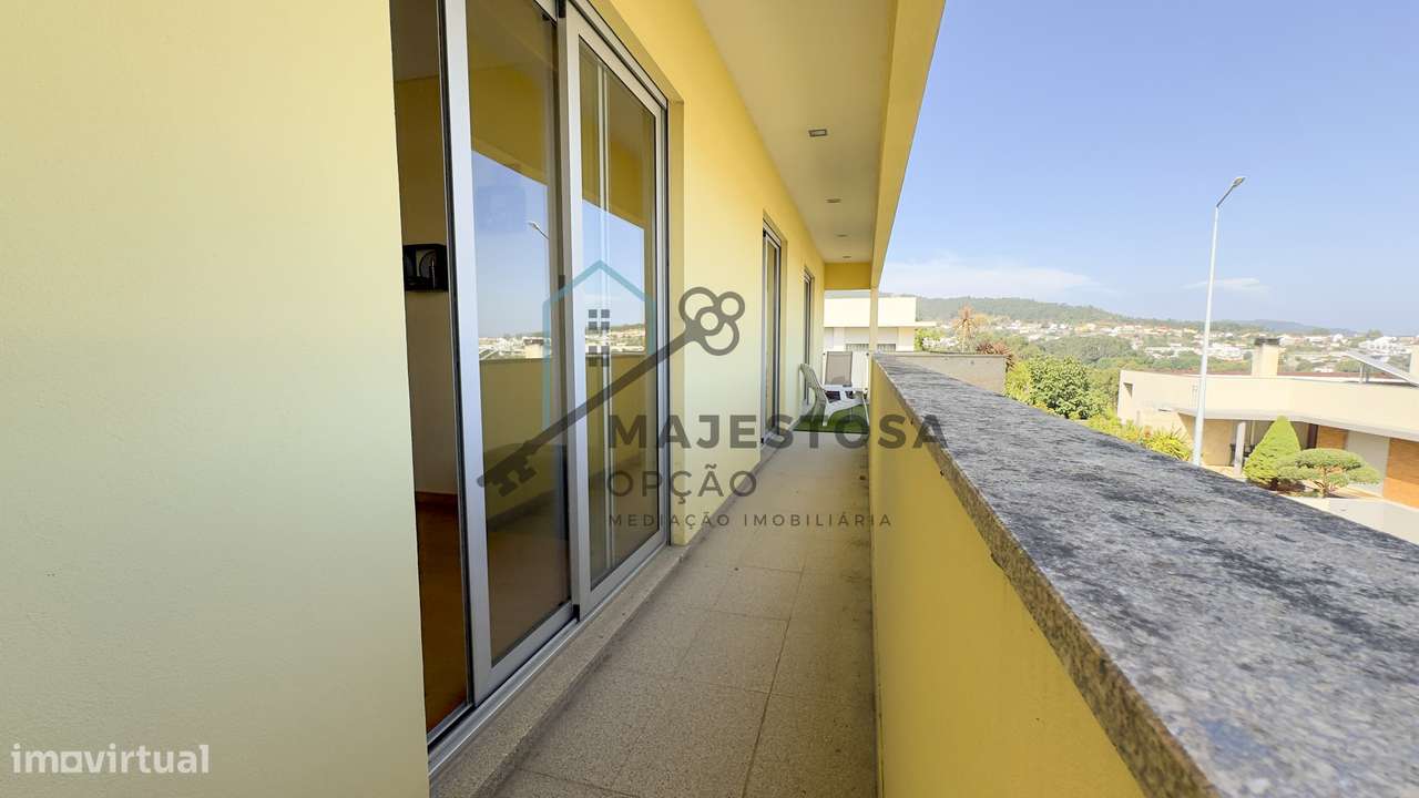 Moradia Isolada com Jardim —Abelheira, Viana do Castelo-25