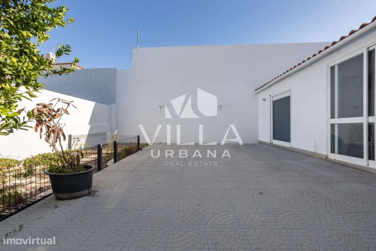 Moradia T3+1 Isolada com Jardim e Excelentes Áreas | Quinta do Anjo-9