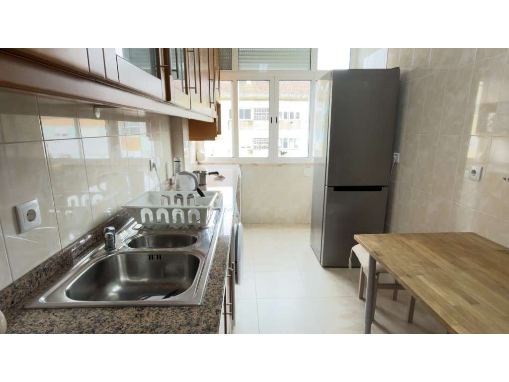 T2 totalmente equipado e mobilado em Amadora - Estação - Grande imagem: 2/17