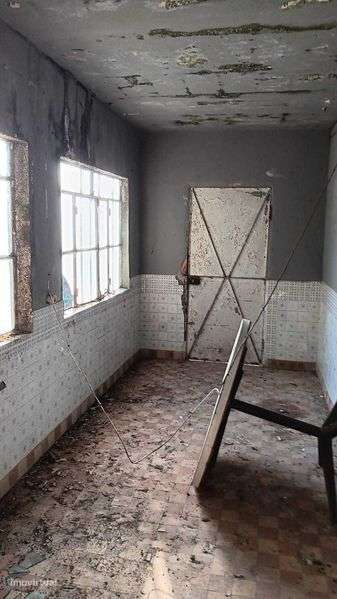 Terreno de 2200m2 com moradia para restauro. - Grande imagem: 5/11