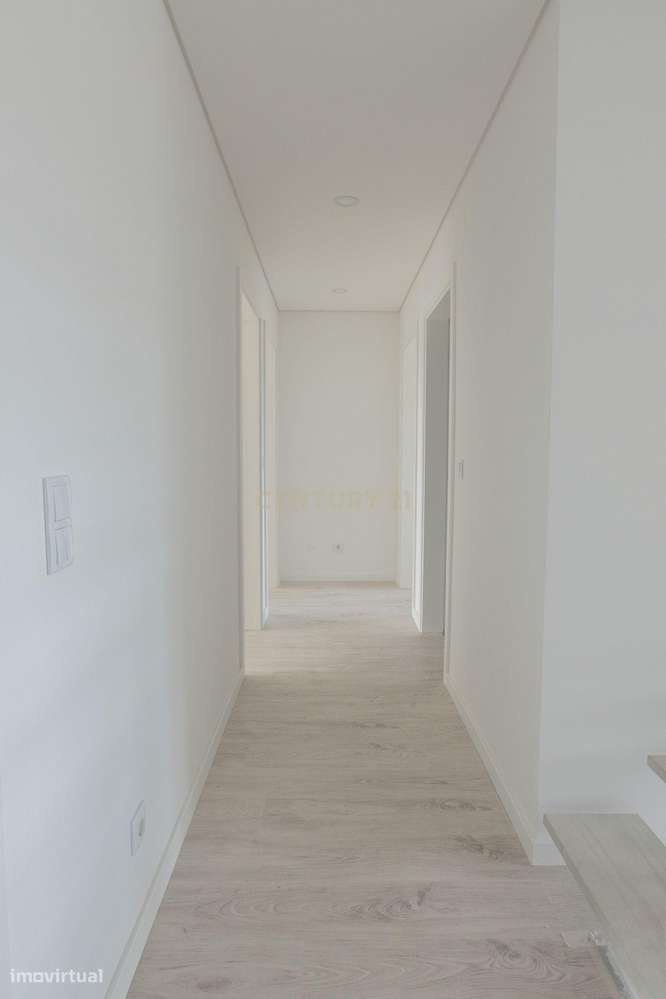 T2 e T3 COM TERRAÇOS, CHURRASQUEIRA  E JARDIM EM CONDOMINIO PRIVADO-20
