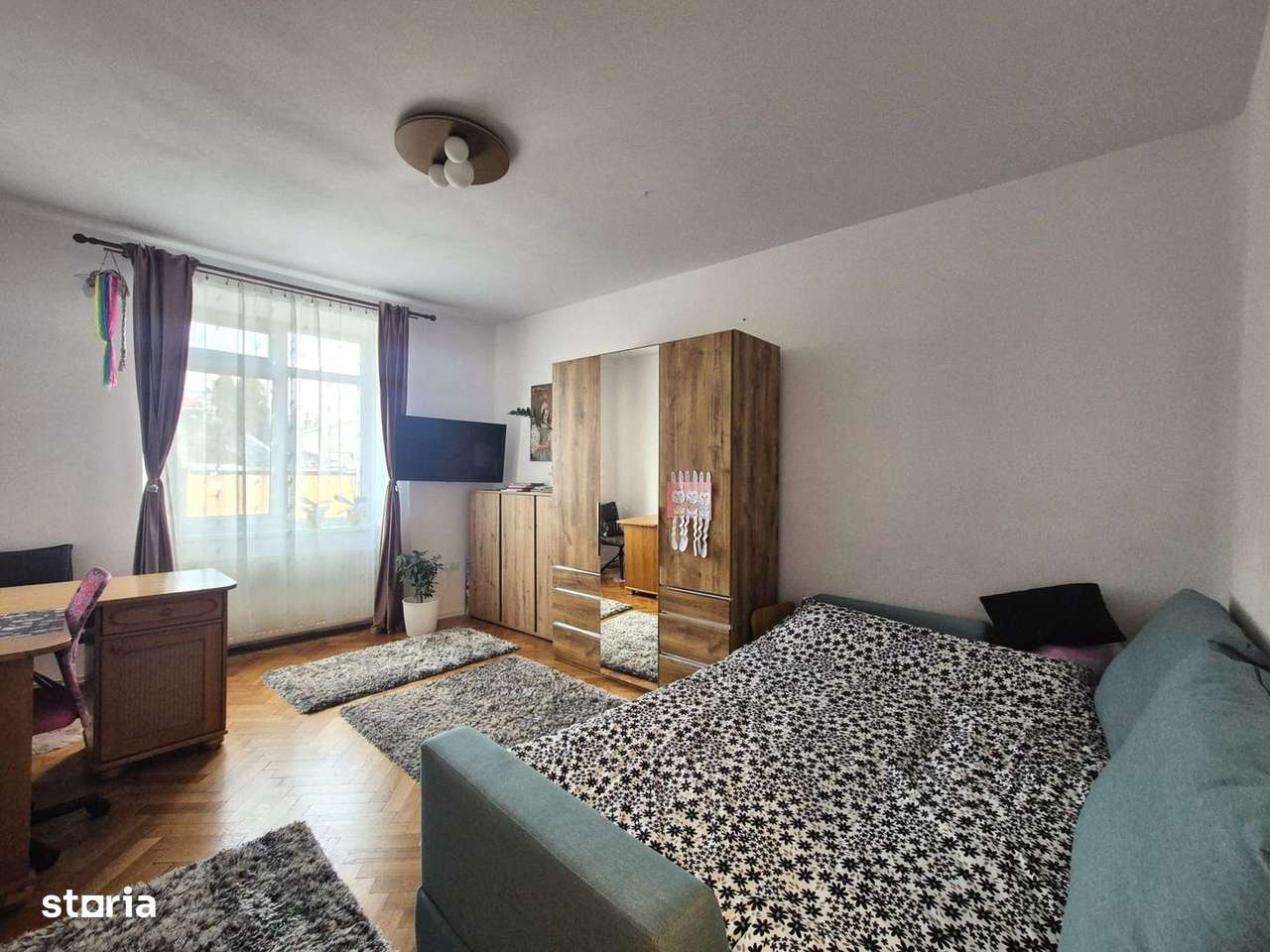 Piața de Miercuri, casă singură în curte, renovată 2025-7