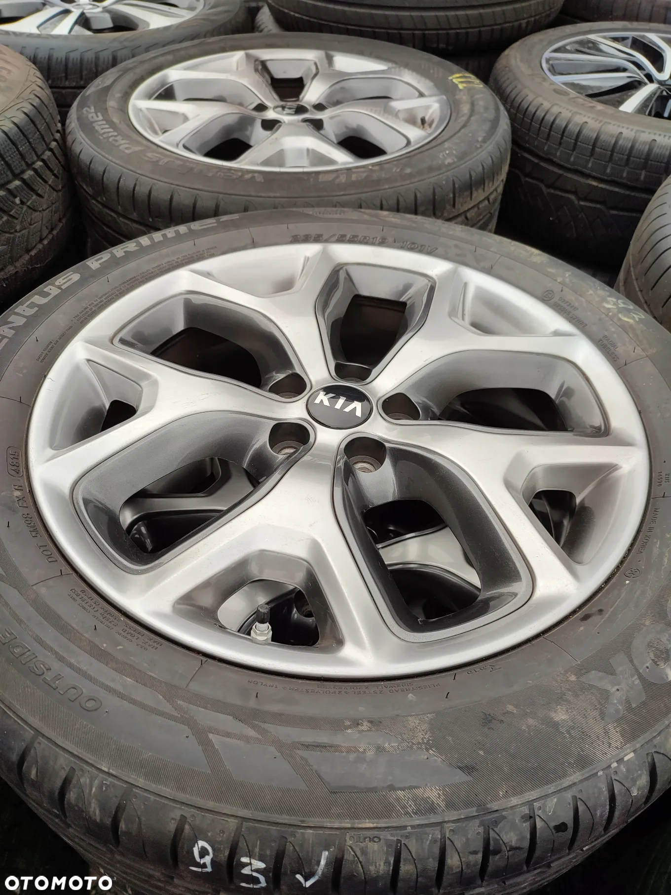 KIA Sorento III felgi aluminiowe 19 cali 5x114.3 7.5Jx19 ET49.5  52910-C5330 - 4