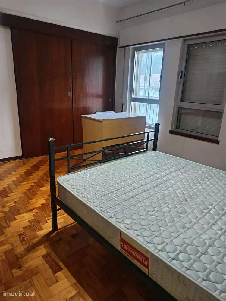 Apartamneto T2 transfroamdo em T3 mobilado e equipado - Grande imagem: 3/10