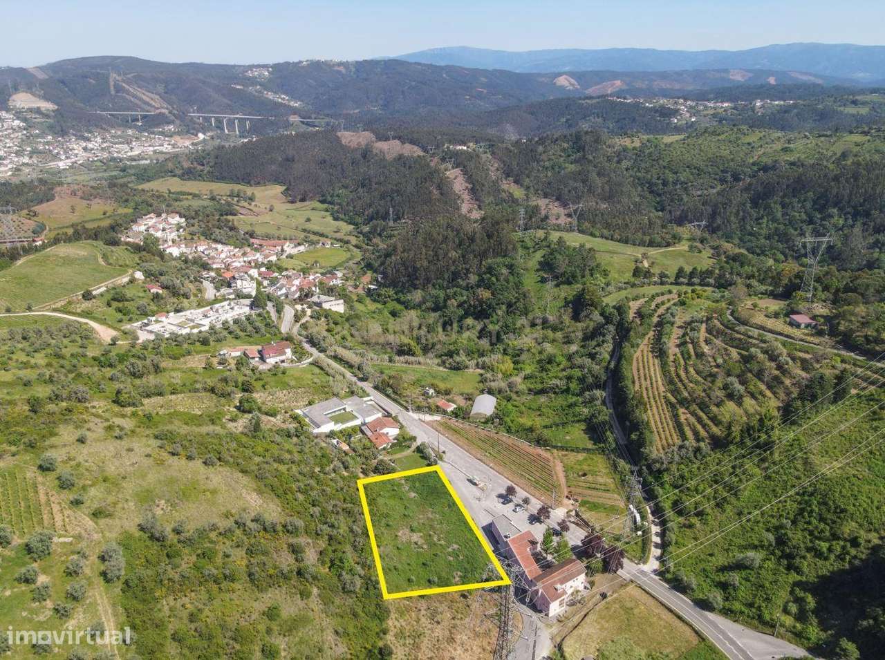 Terreno - C/ possibilidade de construção e poço - Grande imagem: 3/7