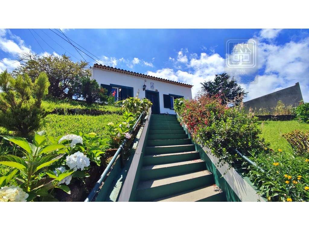 VENDA de CASA - MORADIA com Jardim, Entrada Lateral e Quintal - Fen...-5