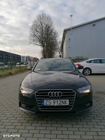 Audi A4 Avant 2.0 TDI DPF Ambiente - 4