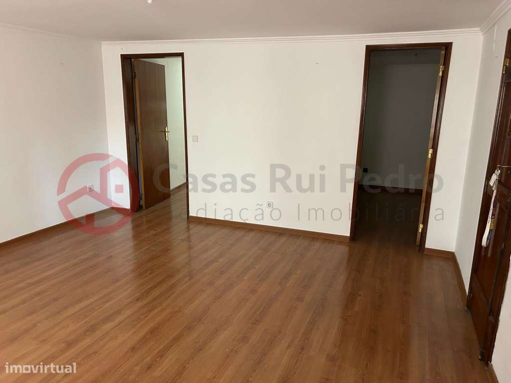 Apartamento T2 num 1º andar na Graça, Lisboa - Grande imagem: 2/16