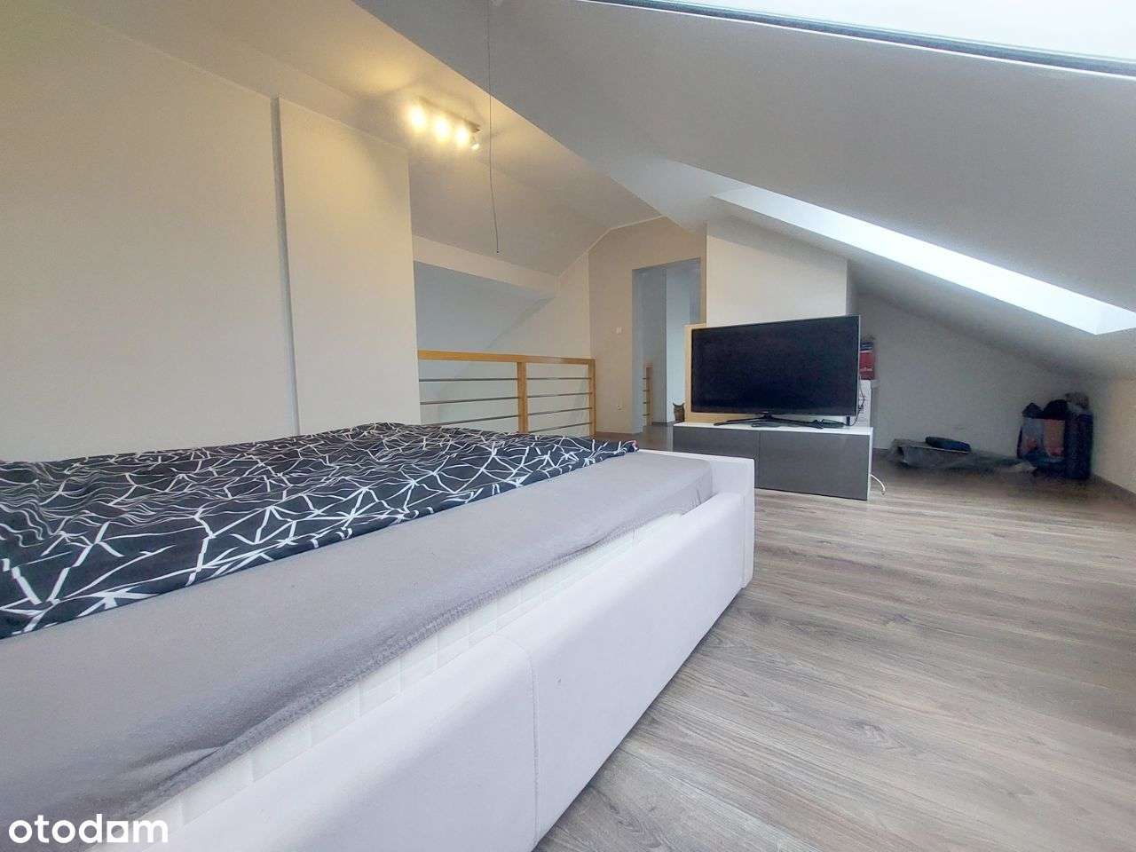 2-poziomowe , apartament , miejsce garażowe w hali-6