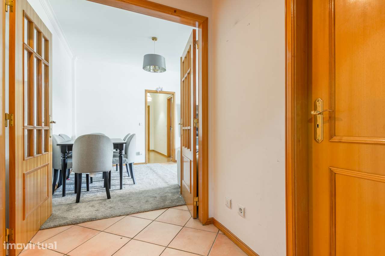 Quinta do Conde - Apartº 1º andar de 3 assoalhadas - c/ arrecadação.-5