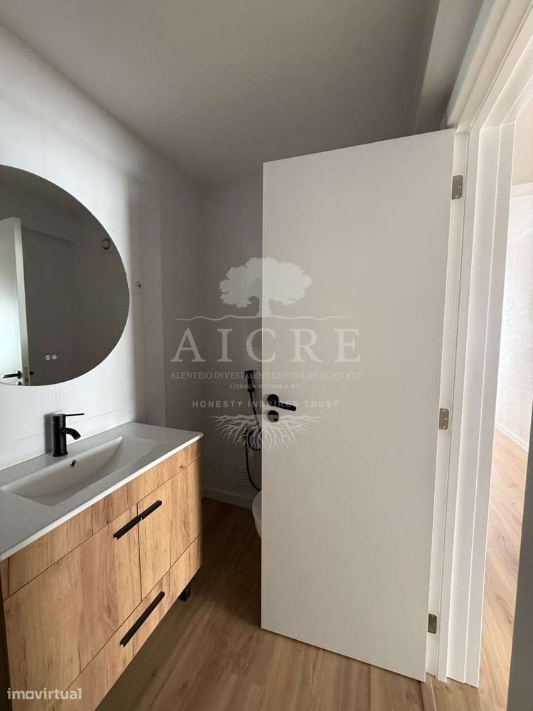 Apartamento T3 Totalmente Remodelado | Horta das Figueiras – Évora-5