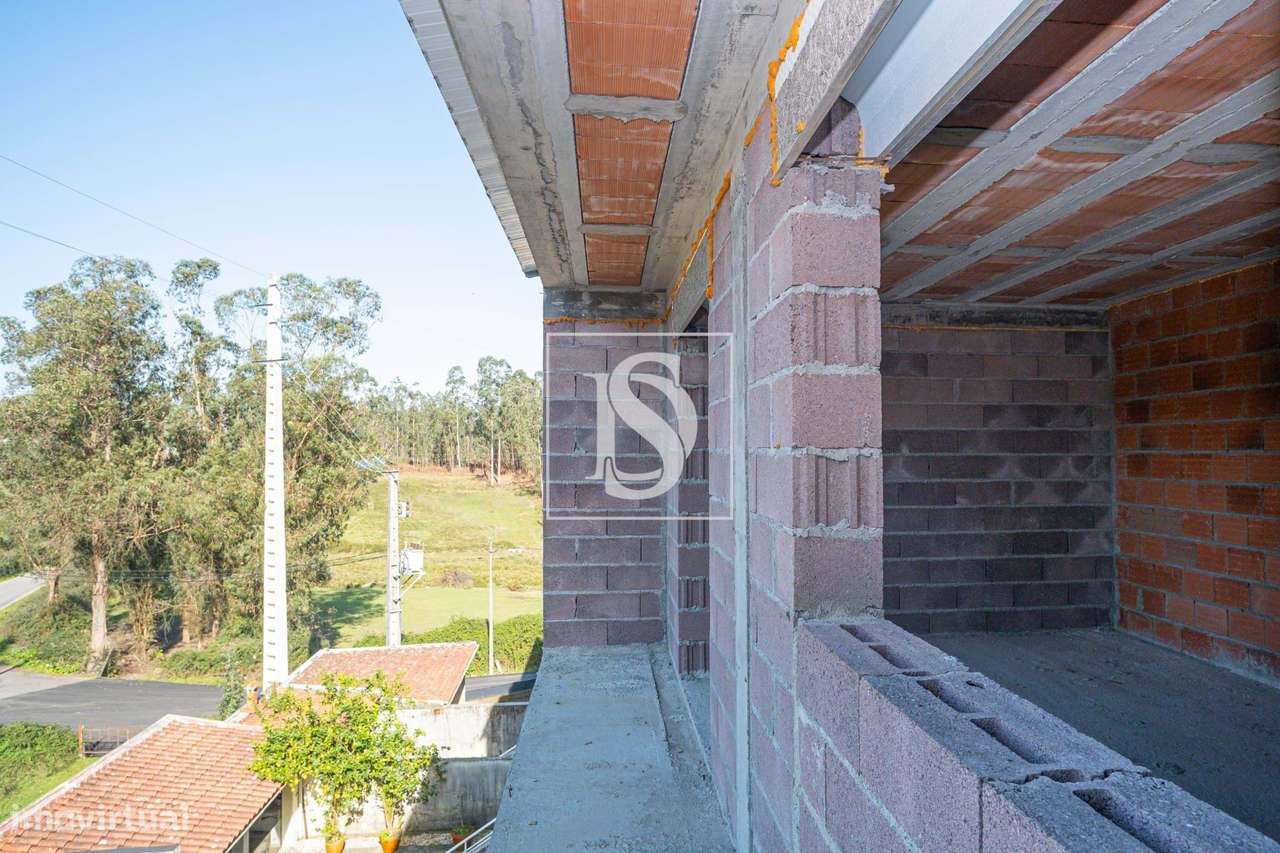 Moradia T3 por terminar | Elevado potencial de investimento-23