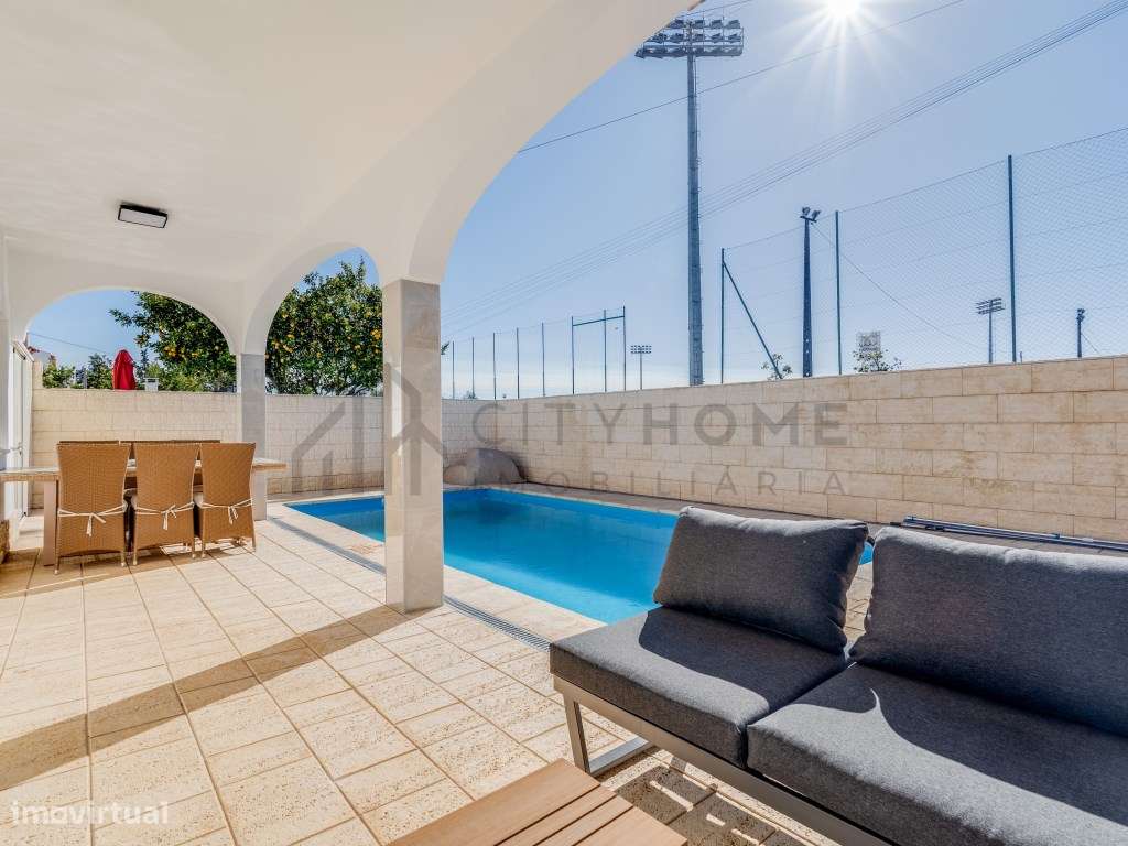 Moradia T3 com piscina e garagem em Lagoa-14