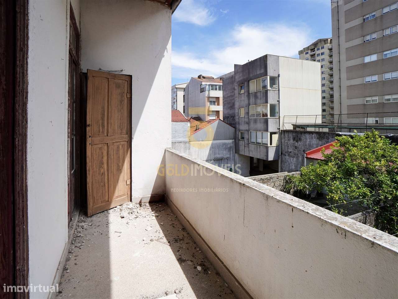 Moradia para Restaurar T4 Venda em Cedofeita, Santo Ildefonso, Sé, Mir-15