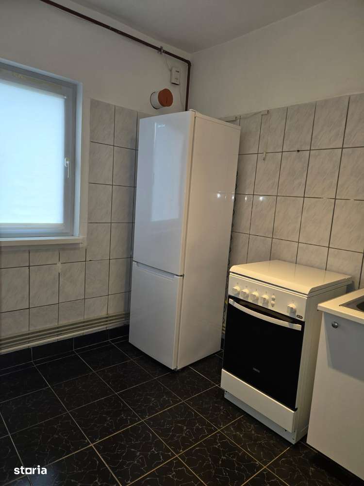 Vitan Mall CENTRALA  TERMICA bl MIXT 1996 ,DECOMANDATA,geam ,metrou-2