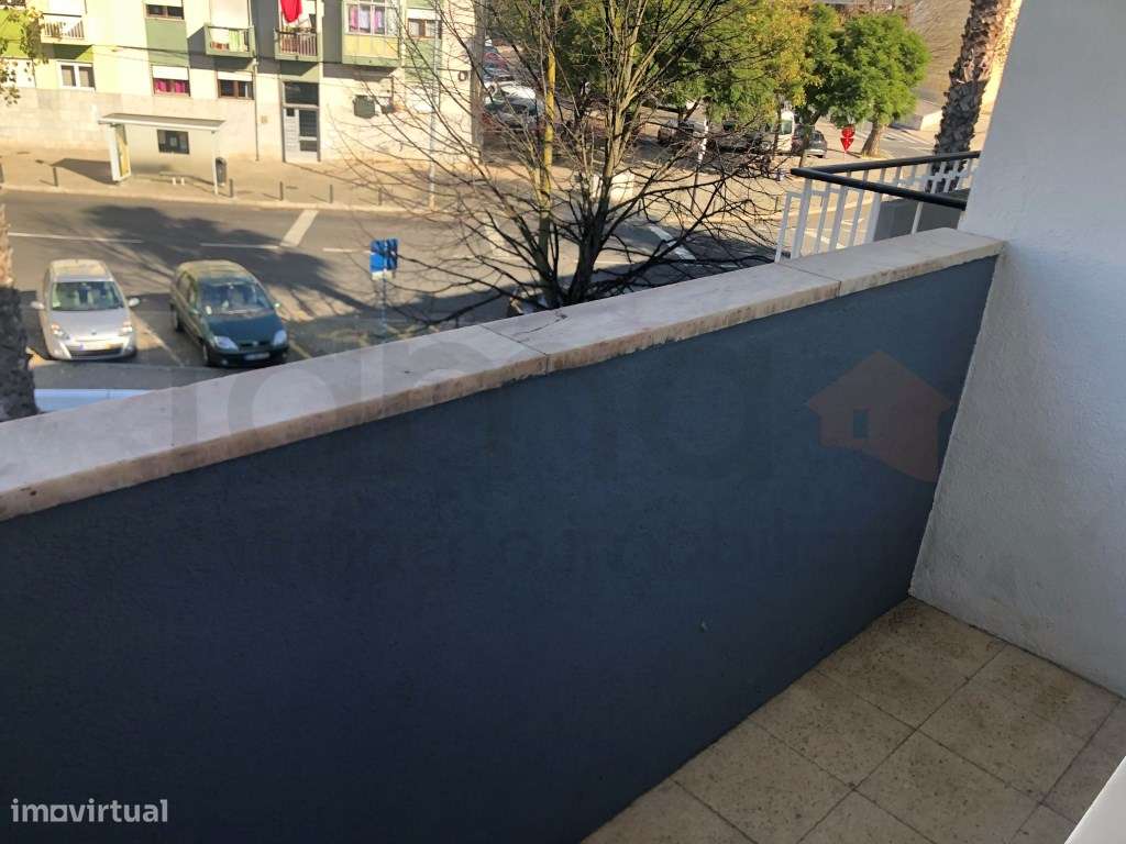 T2 no centro de Carnaxide - Grande imagem: 5/14