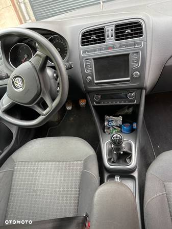 Volkswagen Polo 1.4 TDI (Blue Motion Technology) Comfortline - 12