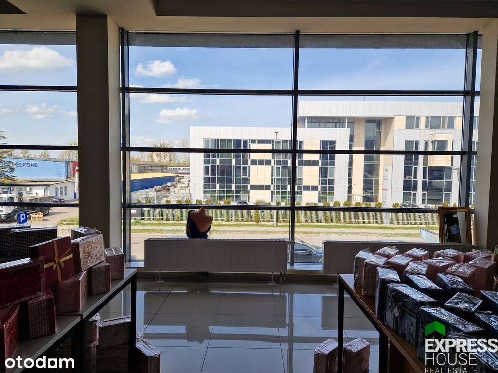 Przestronny lokal do wynajęcia - Pełny obrazek: 4/5