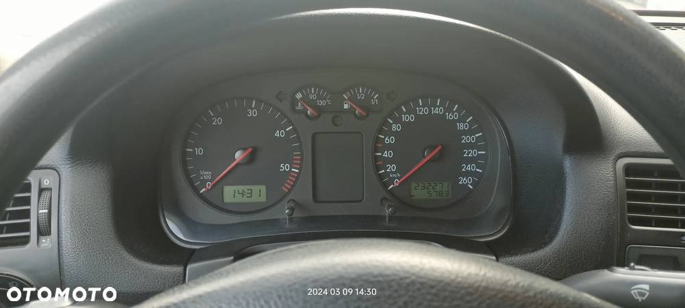 Volkswagen Bora 1.9 TDI - 2