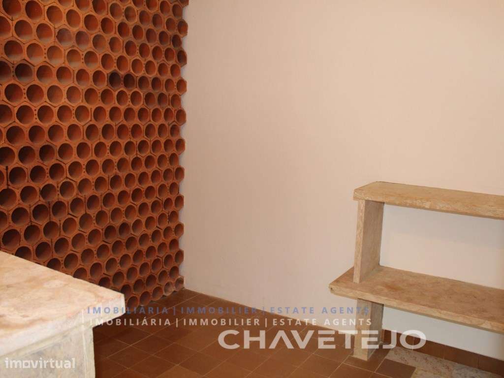 Oportunidade! Quinta com moradia, anexo e terreno próxima da Albufe...-12