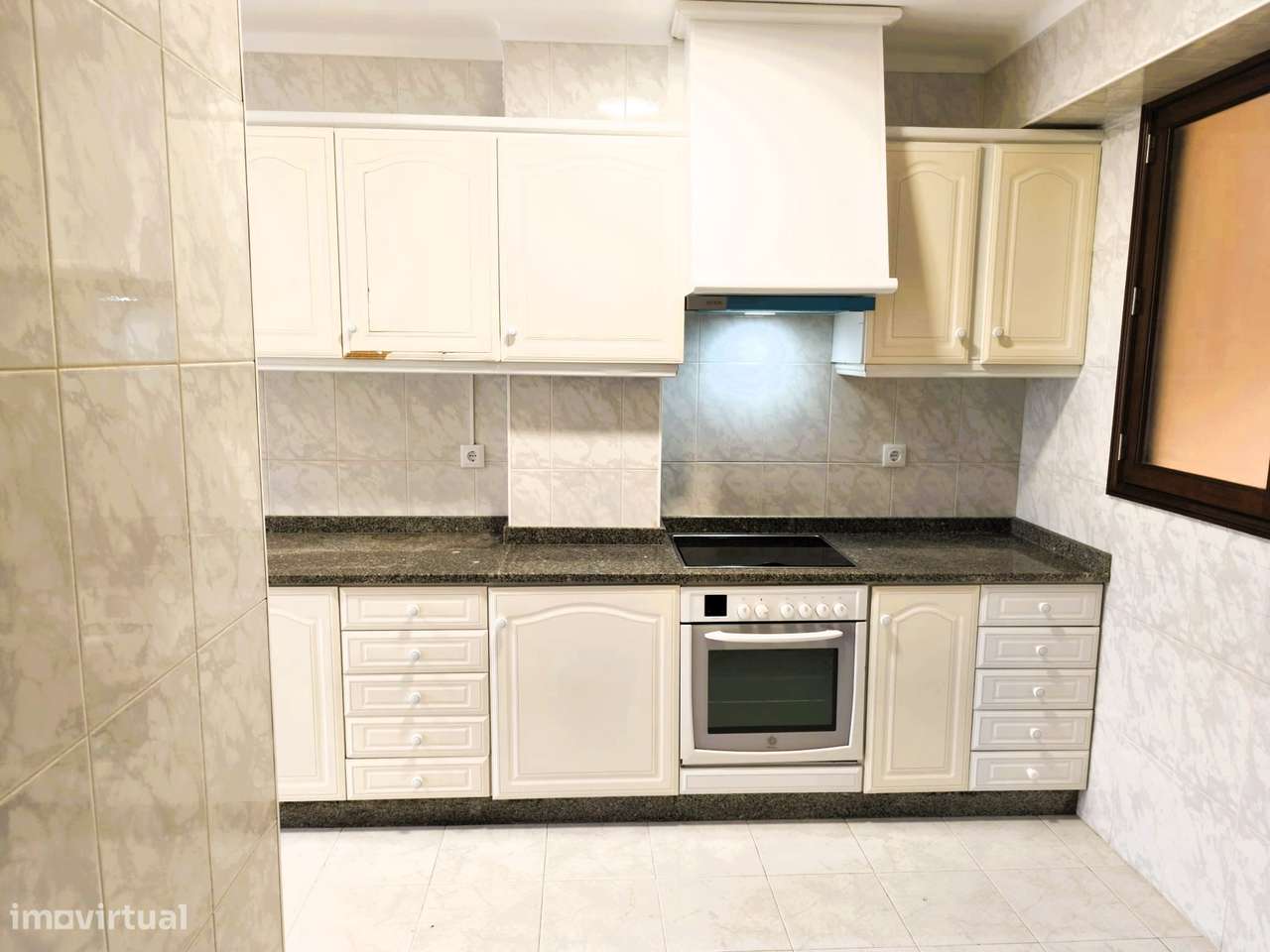 Apartamento T2 em Macieira de Rates-6