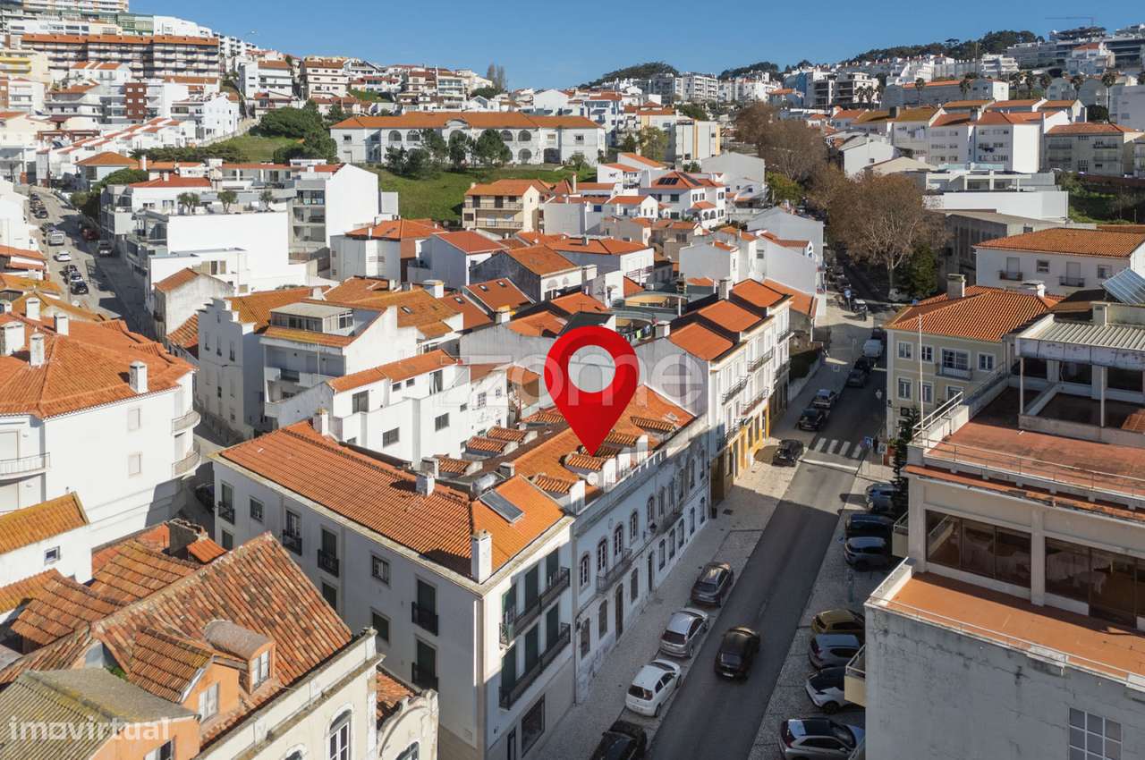 Loja perto da praia da Nazaré-36