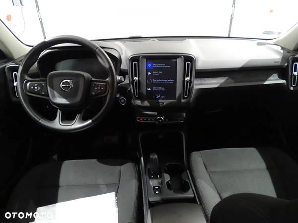 Volvo XC 40 T3 - 8