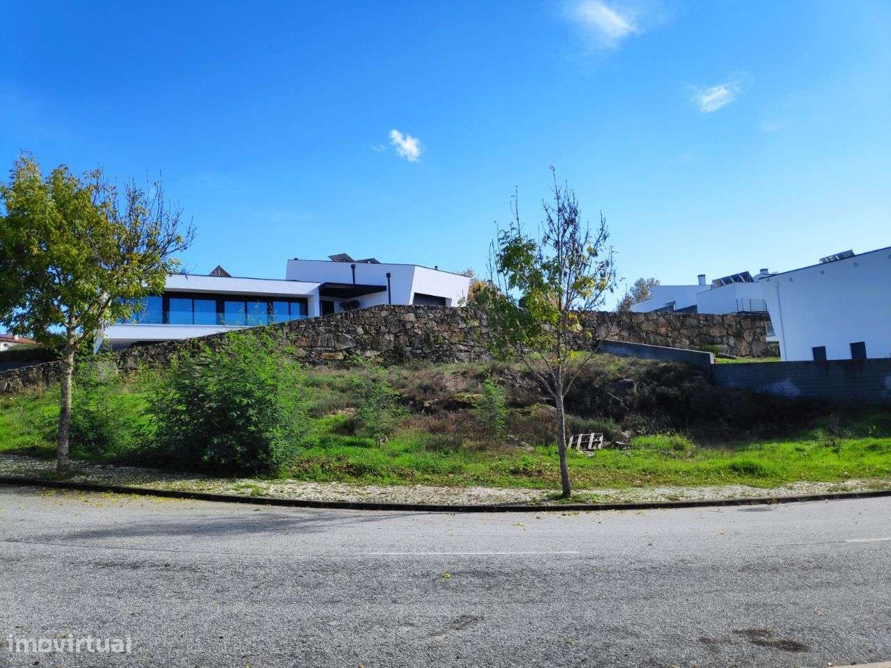 Lote Para Moradia Isolada – Zona Nobre - Grande imagem: 3/9