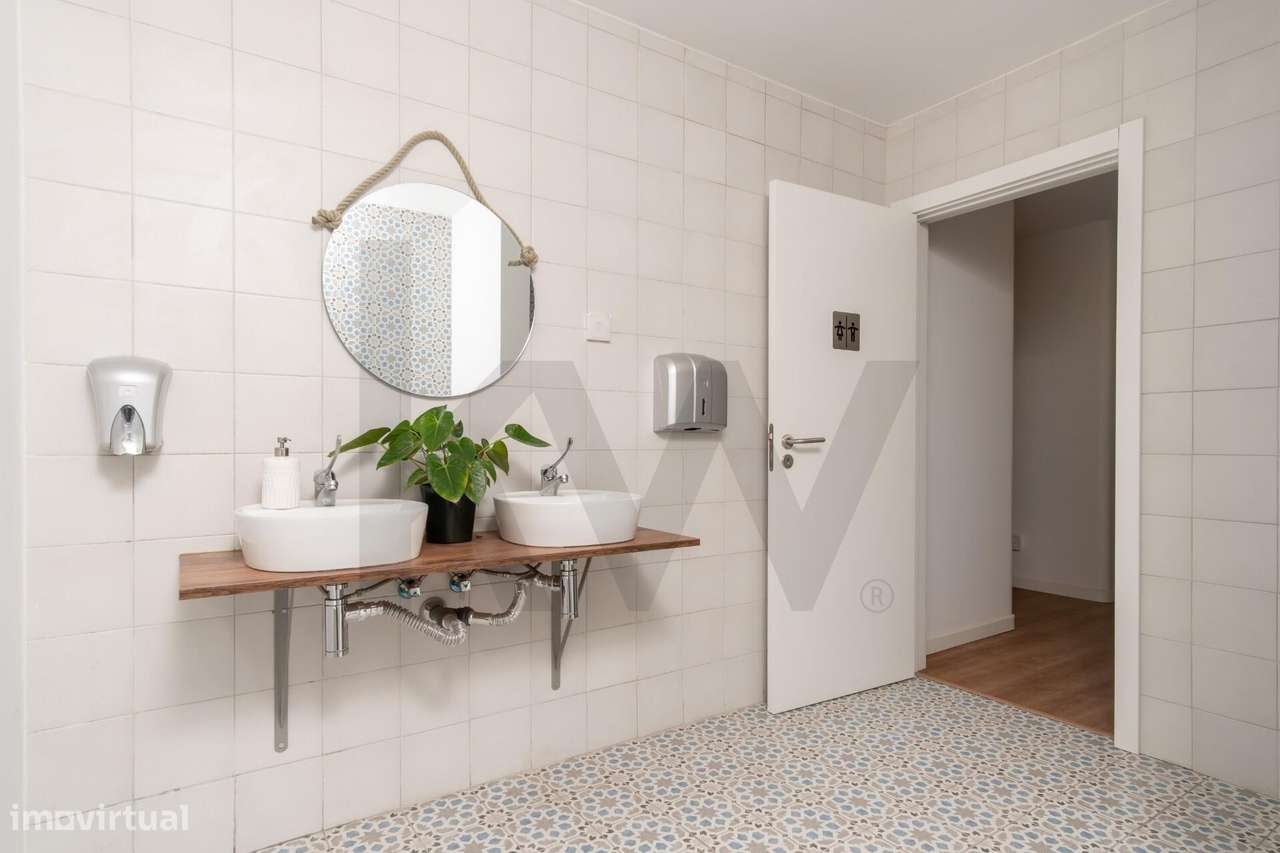 EXCLUSIVO - Moradia bifamiliar T6 com potencial único de rentabilidade-52