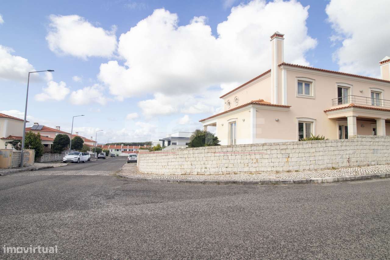 Moradia T5 independente de Gaveto - Caldas da Rainha-59