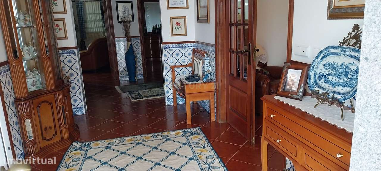 Espaçosa Moradia T7 em Pinhel - Grande imagem: 4/30