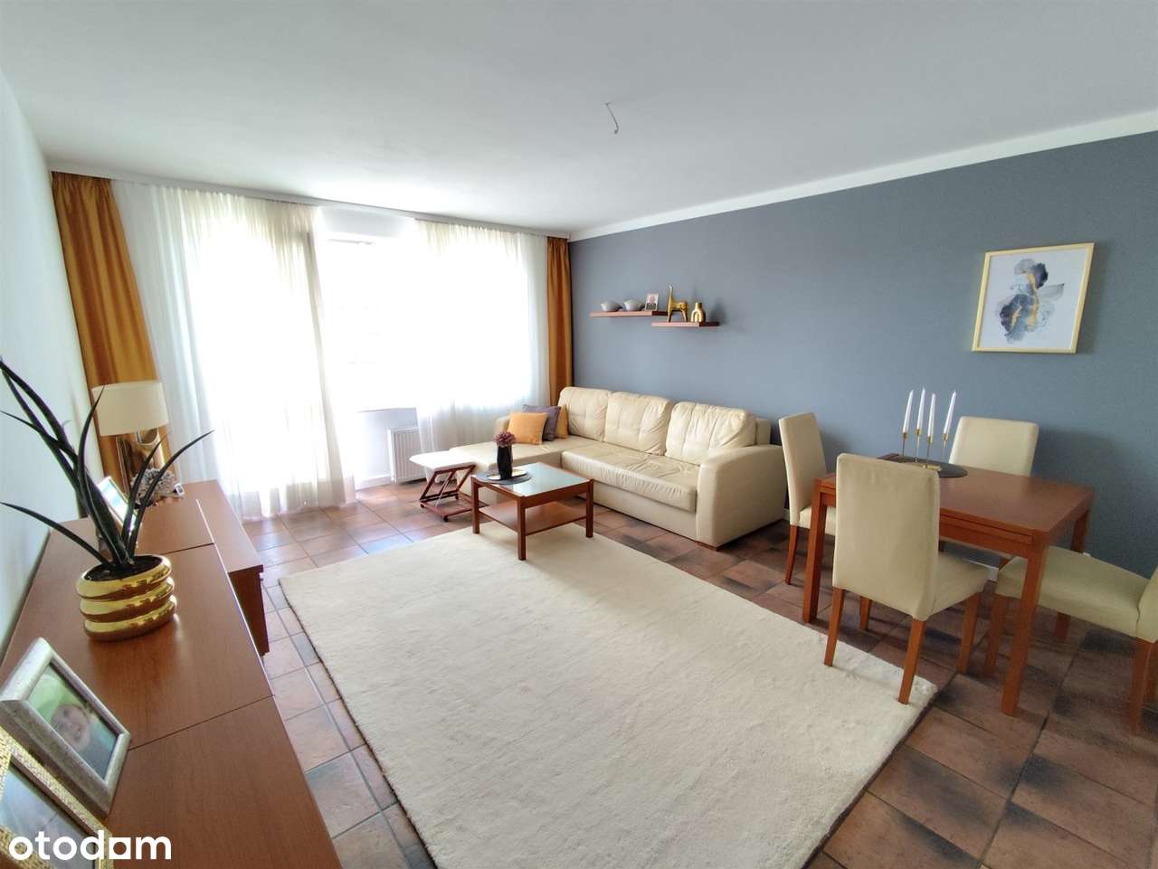 Ładne mieszkanie 3-pok. w cegle Nowe Miasto-1