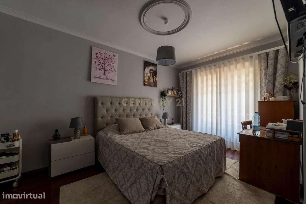 Moradia T3 no Jardim de Cima - Santarém-16