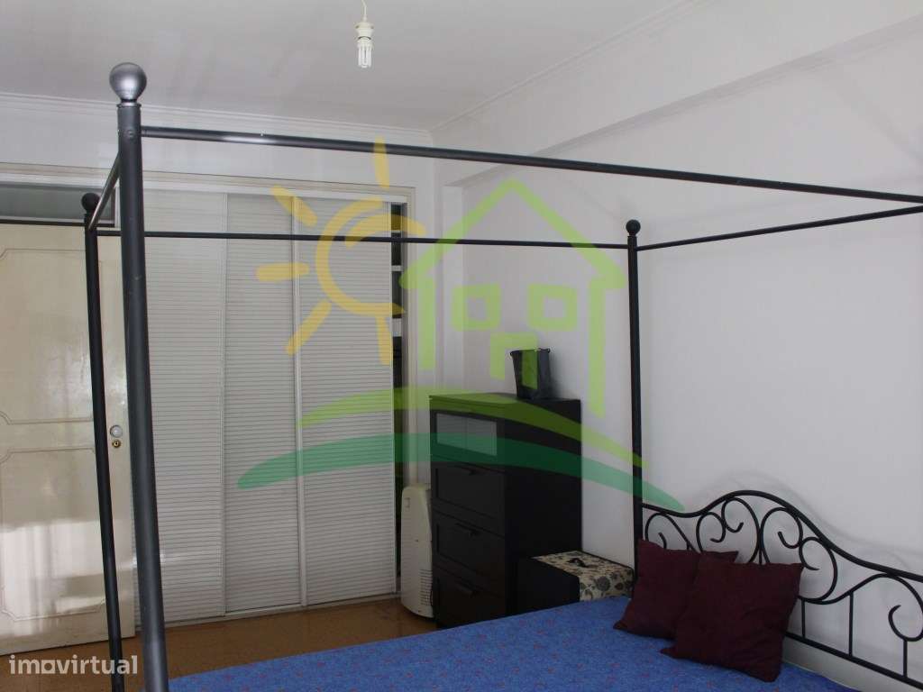 Apartamento T3+2 em Olival Basto - Oportunidade Única com Sótão-14