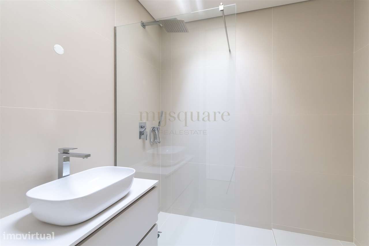 Moradia T3 de 2 frentes com jardim em São Pedro da Cova, Gondomar-10