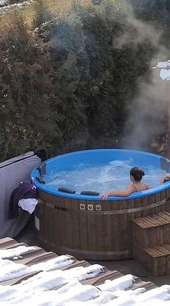 Vila de inchiriat - Imagine principală: 5/8