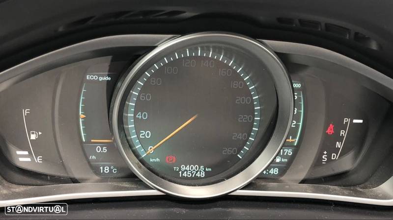 Volvo V40 Cross Country 1.6 D2 Momentum Powershift - 7