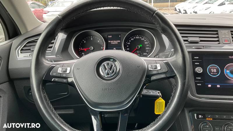 Volkswagen Tiguan - 12