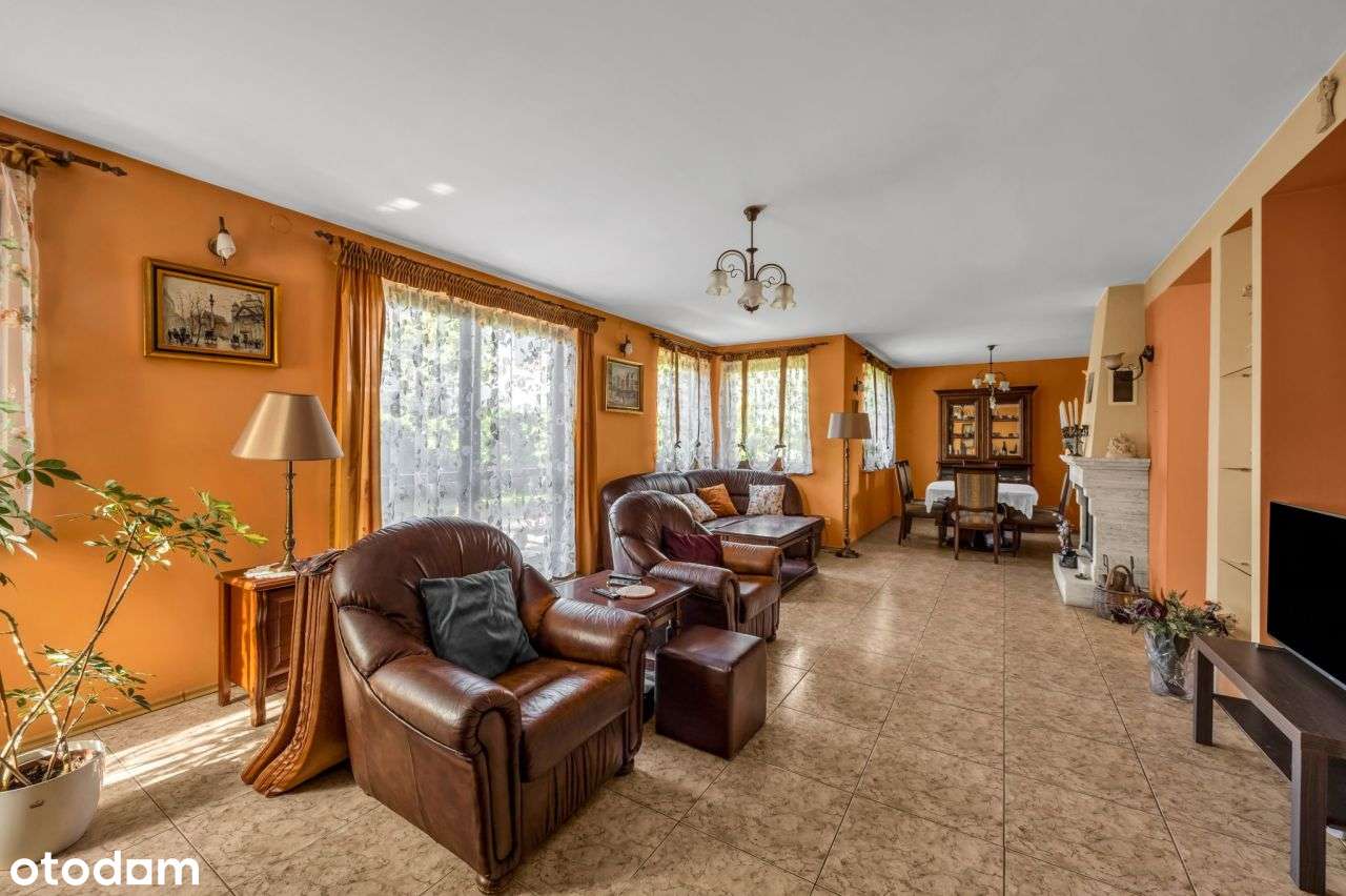 Przestronny dom z zagospodarowaną działką-9