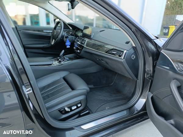 BMW Seria 5 530i xDrive Aut. Luxury Line - 18